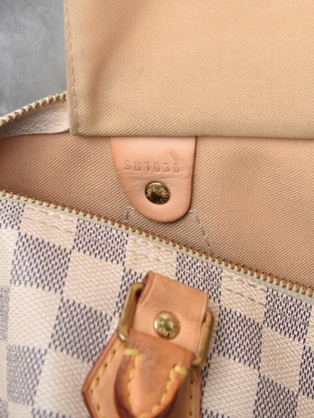 Louis Vuitton Speedy 30 Damier Azur White/Light Blue Checkered Satchel Handbag - Picture 5 of 16